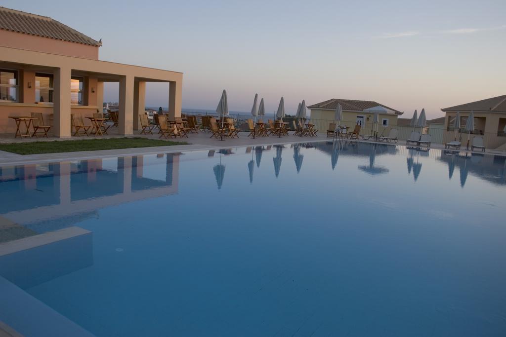 Astra Village Hotel Suites And Spa Livathos  Fasiliteter bilde